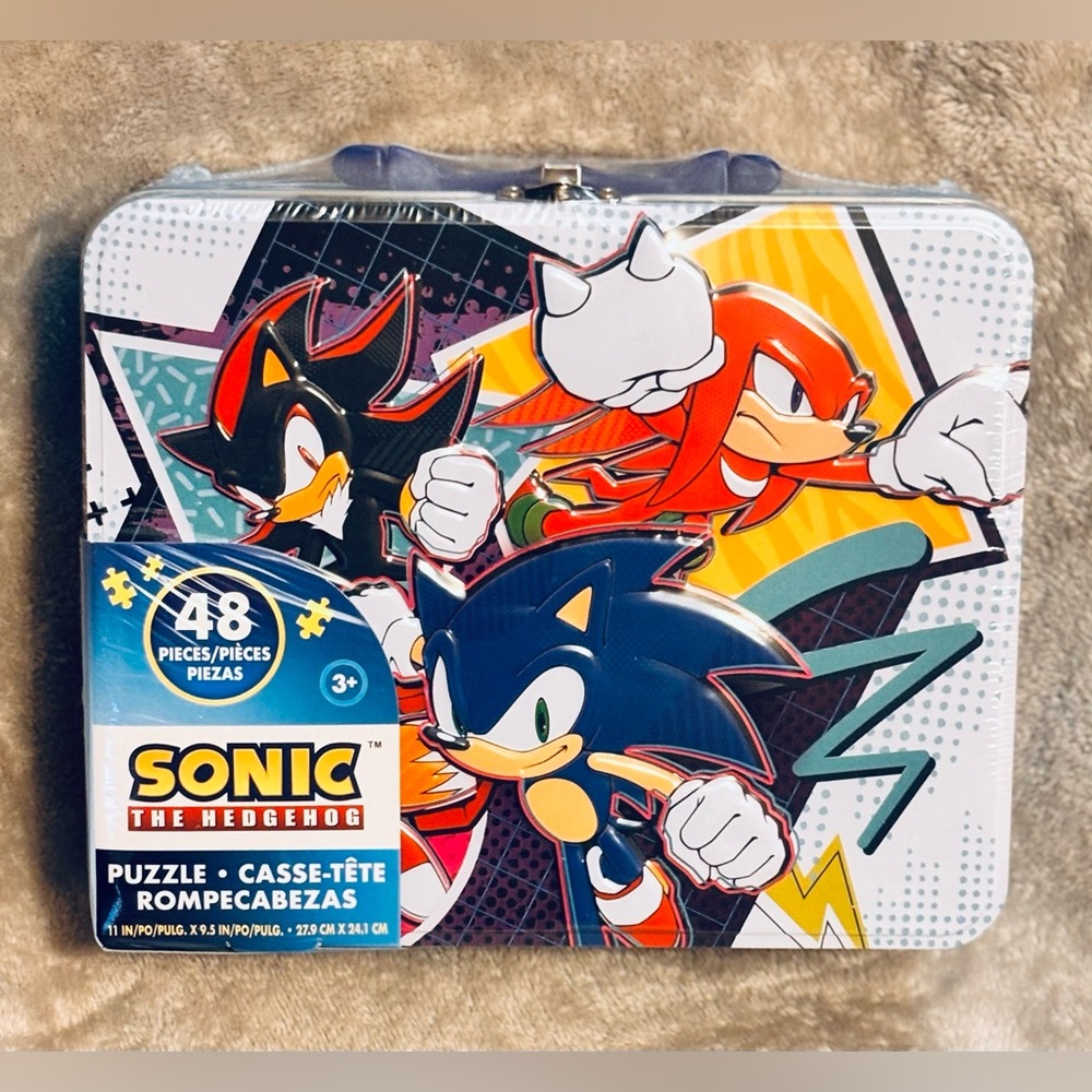 Sonic the Hedgehog 48pc Puzzle in Collectible Lunch Tin Box